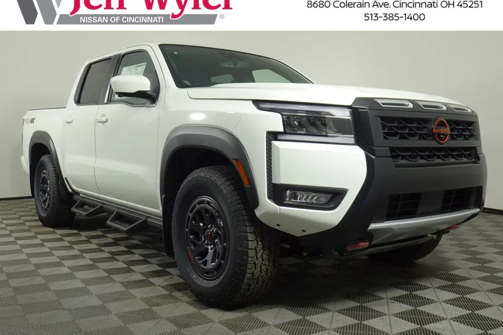 2025 Nissan Frontier PRO-4X photo 1