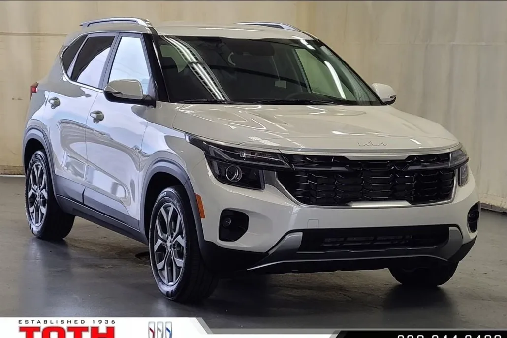 2024 Kia Seltos S photo 1
