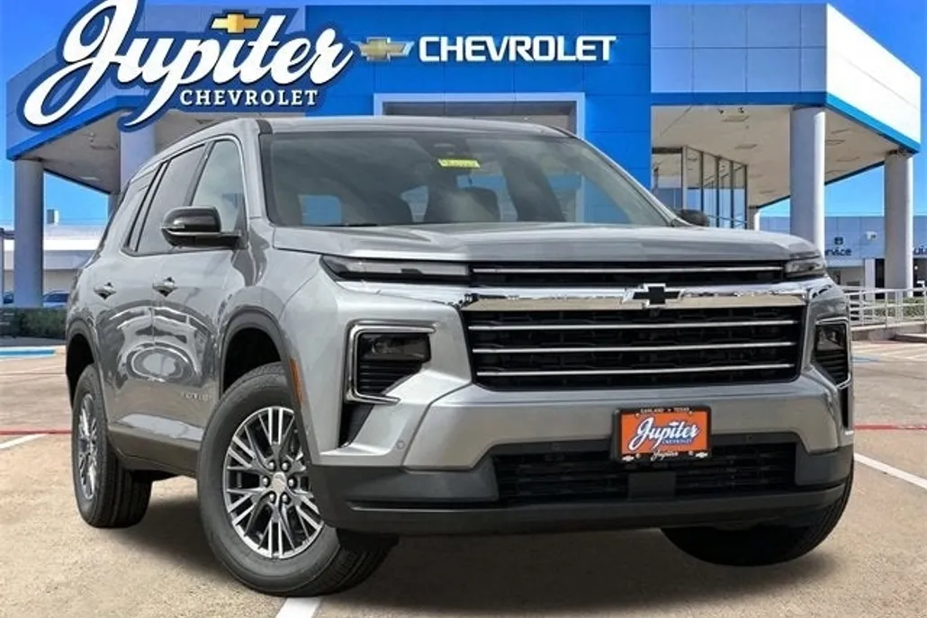2025 Chevrolet Traverse photo 1