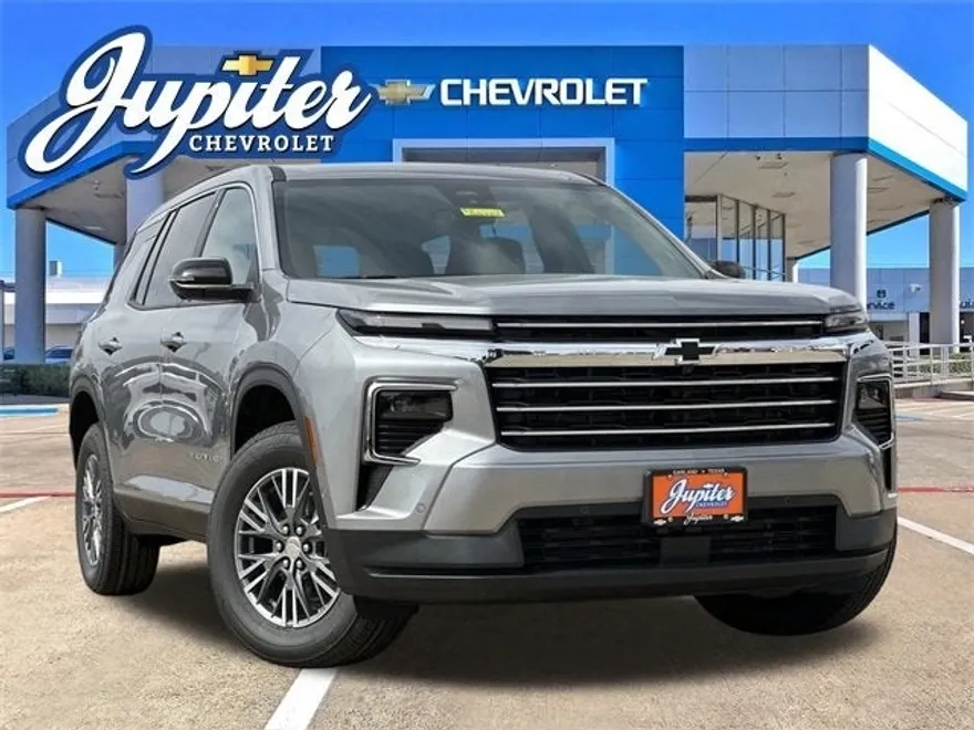 2025 Chevrolet Traverse photo 1