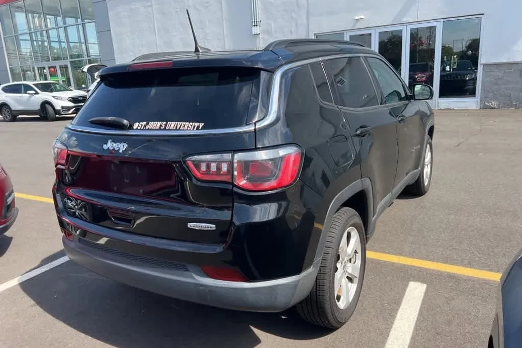 2018 Jeep Compass Latitude photo 1