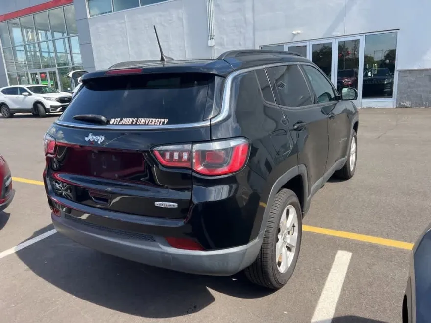 2018 Jeep Compass Latitude photo 1