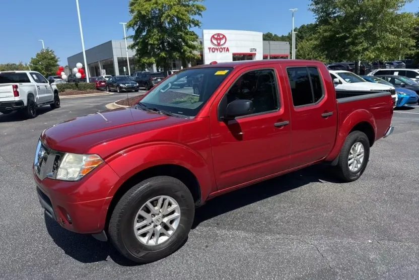 2016 Nissan Frontier SV photo 1