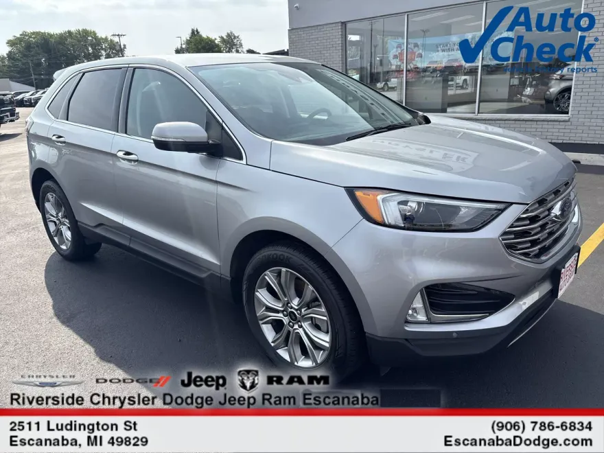 2024 Ford Edge Titanium photo 1