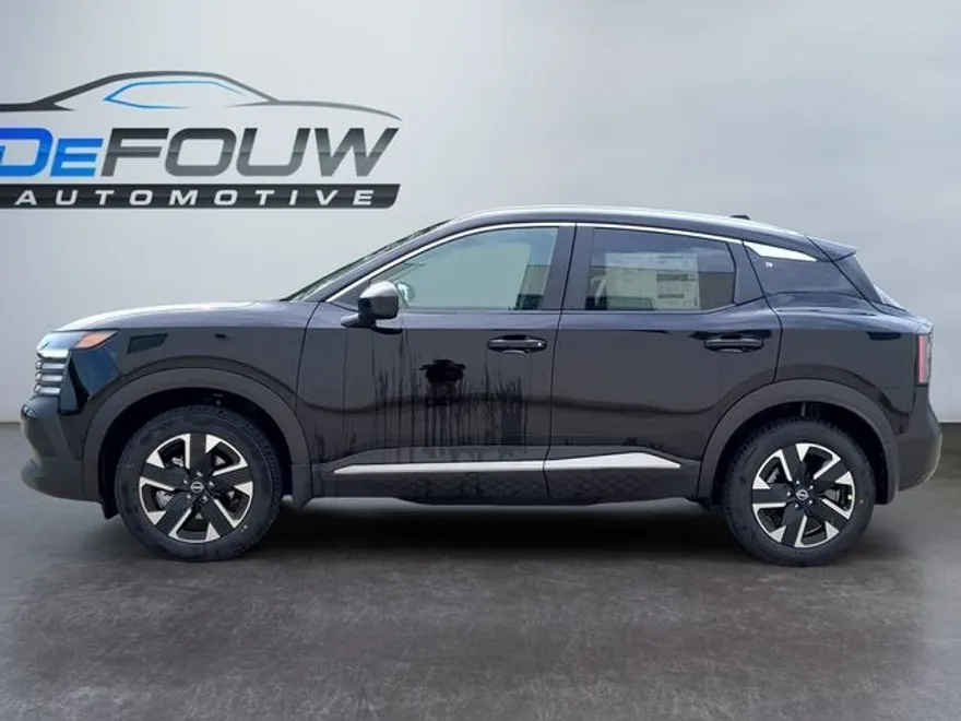 2025 Nissan Kicks SV photo 1