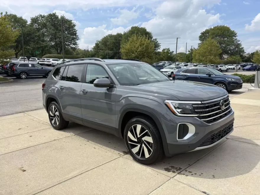 2026 Volkswagen Atlas SE Technology photo 1