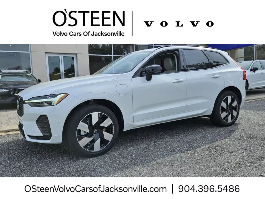 2025 Volvo XC60 Hybrid T8 Plus photo 1