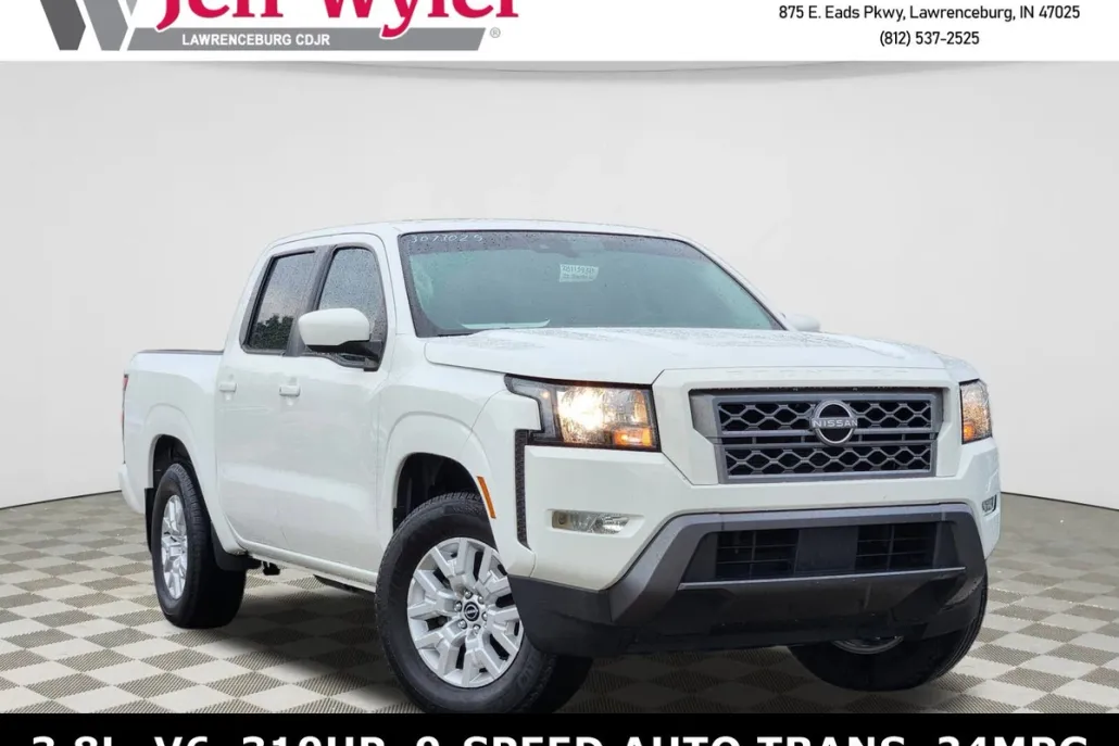 2022 Nissan Frontier SV Crew Cab photo 1