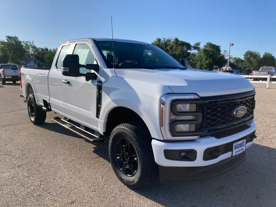 2025 Ford F-250 photo 1