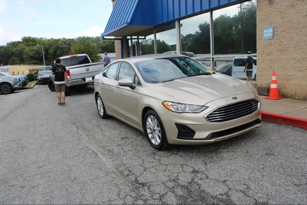 2019 Ford Fusion SE photo 1