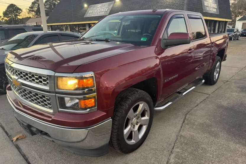 2014 Chevrolet Silverado 1500 LT photo 1