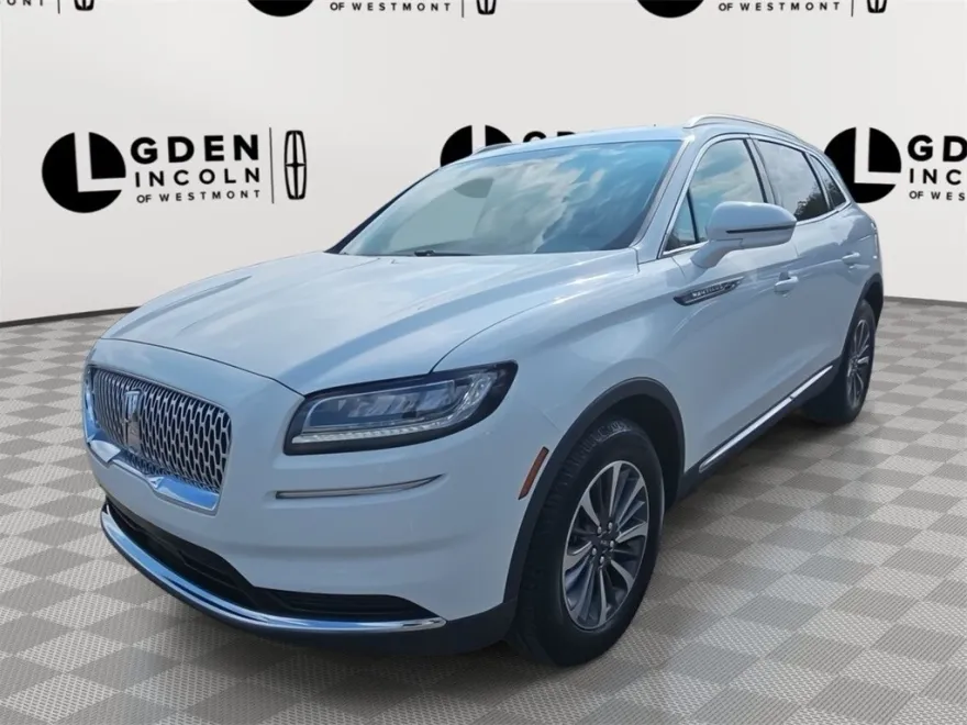 2023 Lincoln Nautilus Standard photo 1