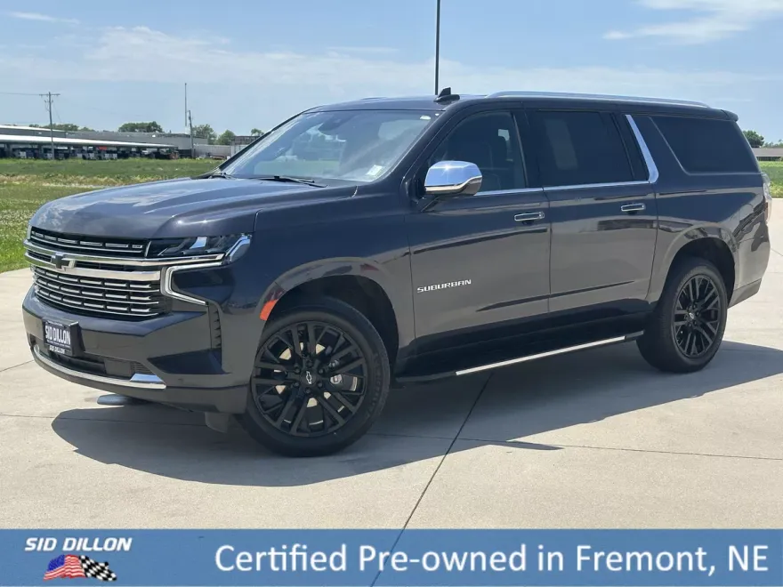 2023 Chevrolet Suburban Premier photo 1