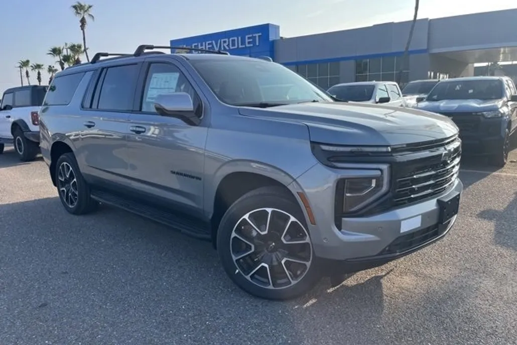 2025 Chevrolet Suburban RST photo 1