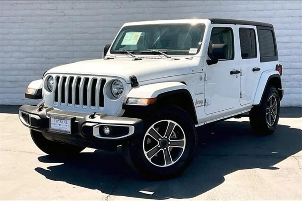 2023 Jeep Wrangler Sahara photo 1