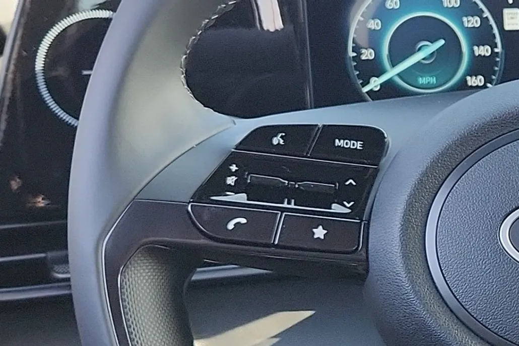 2025 Hyundai Elantra Hybrid Sport photo 9