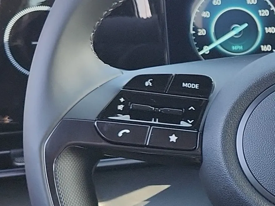 2025 Hyundai Elantra Hybrid Sport photo 9