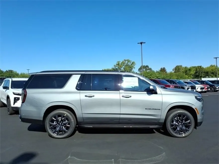 2026 Chevrolet Suburban RST photo 1