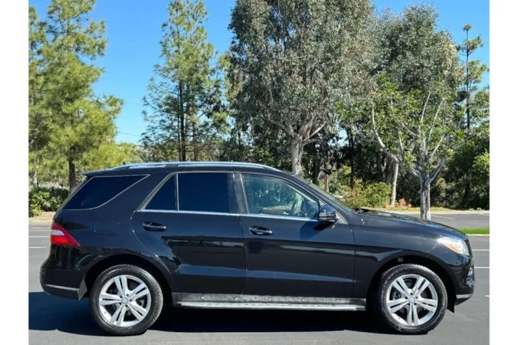 2013 Mercedes Benz ML 350 4MATIC photo 1