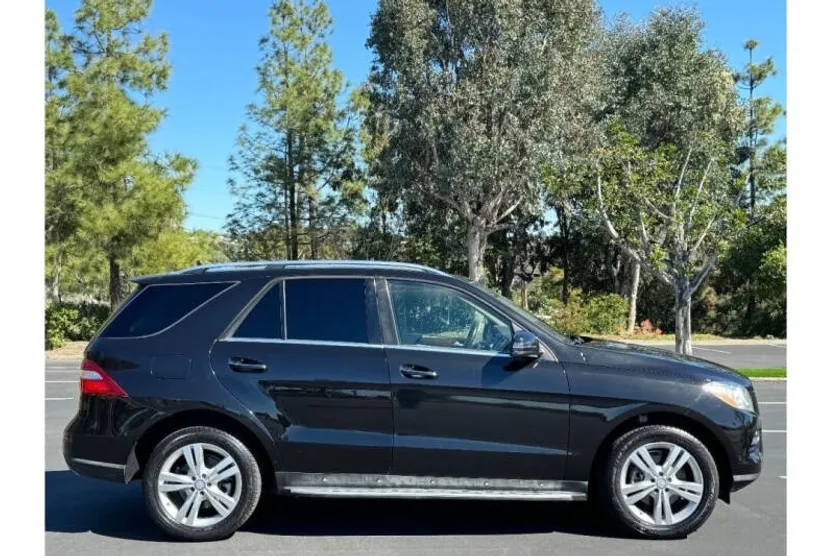 2013 Mercedes Benz ML 350 4MATIC photo 1