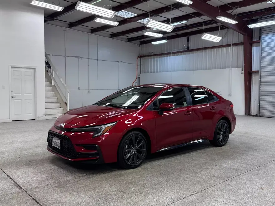 2024 Toyota Corolla Hybrid SE photo 1