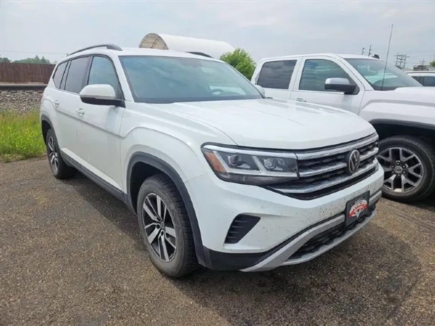 2023 Volkswagen Atlas SE photo 1