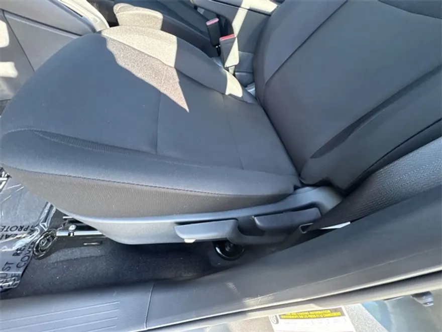 2025 Nissan Kicks Play S photo 1