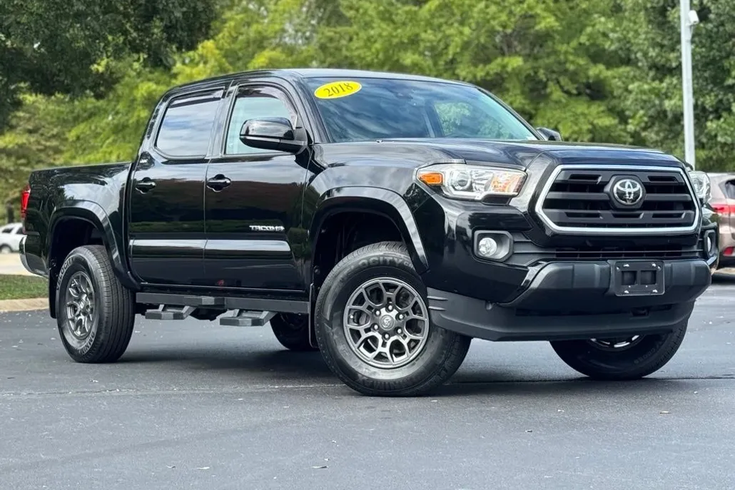 2018 Toyota Tacoma SR5 photo 1