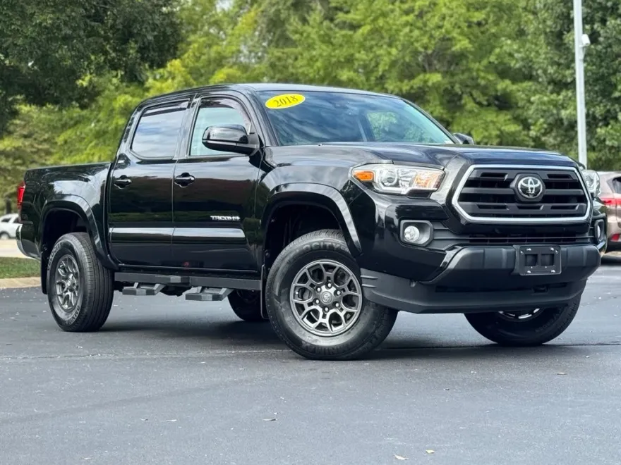 2018 Toyota Tacoma SR5 photo 1