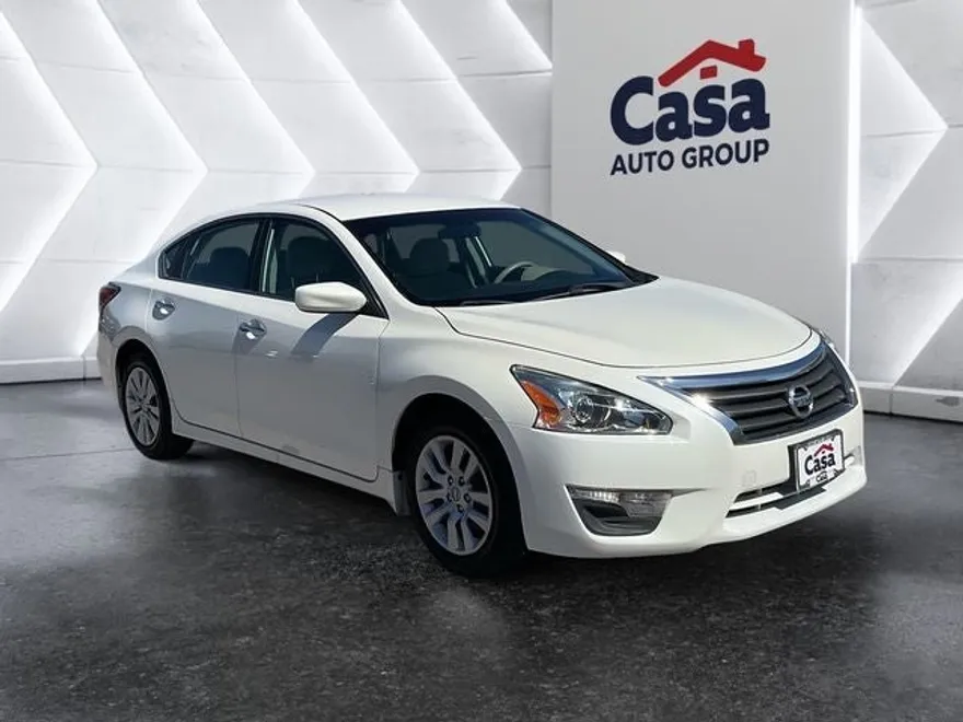 2015 Nissan Altima 2.5 S photo 1