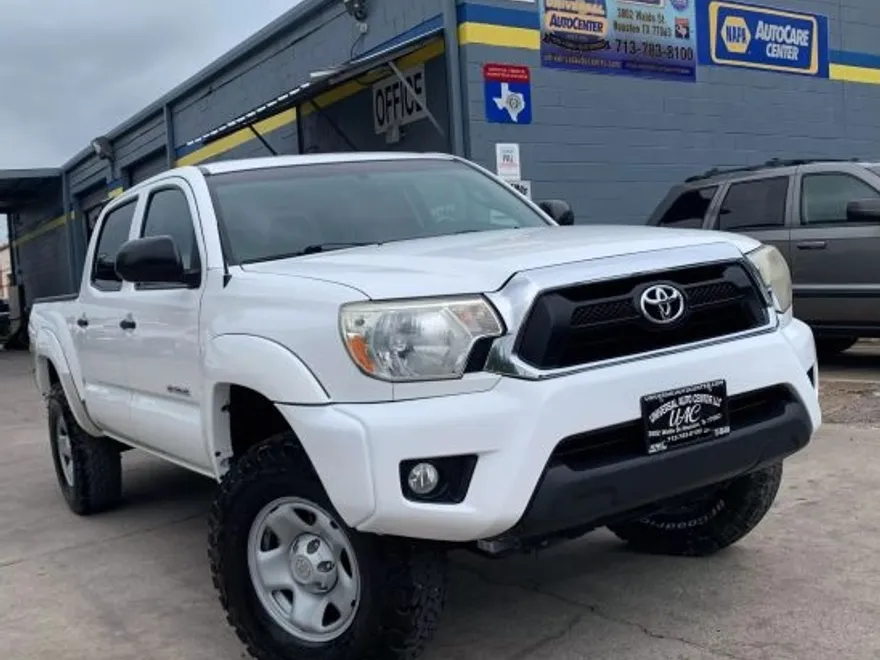 2015 Toyota Tacoma Double Cab photo 1