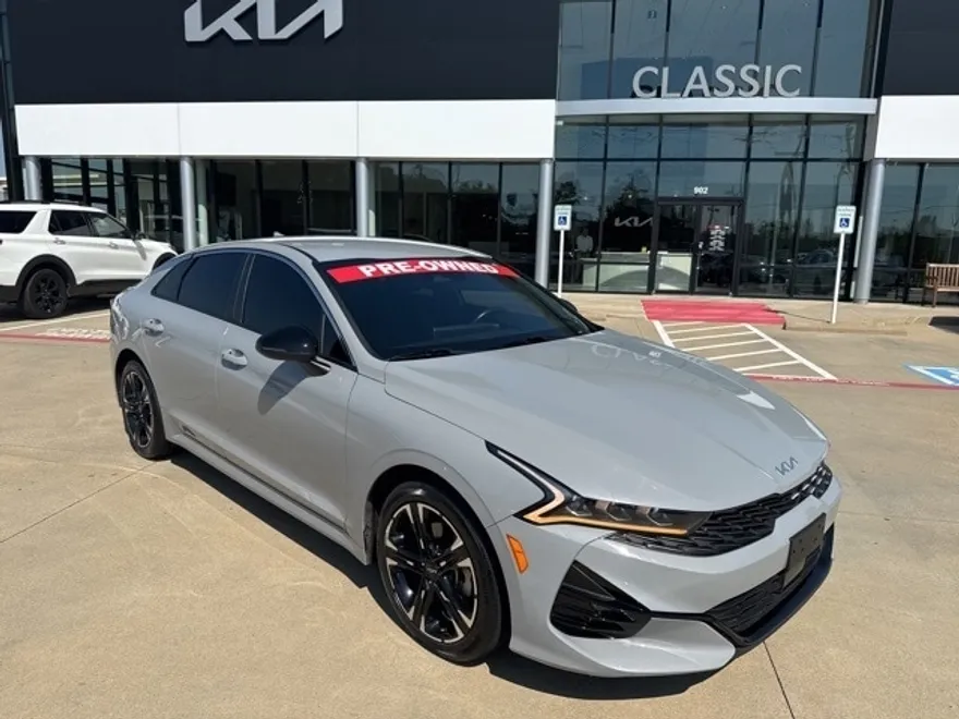 2024 Kia K5 GT-Line photo 1