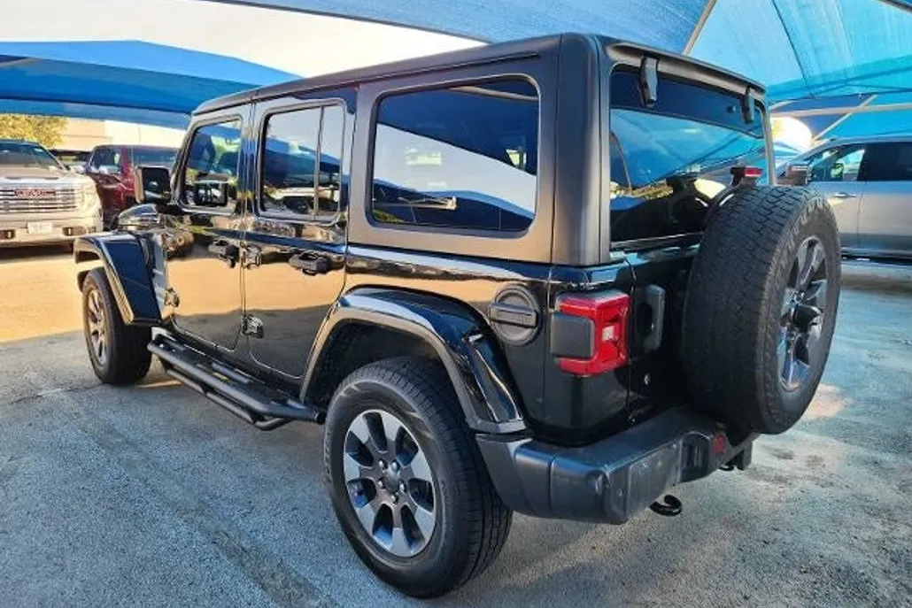2018 Jeep Wrangler Unlimited Sahara photo 1