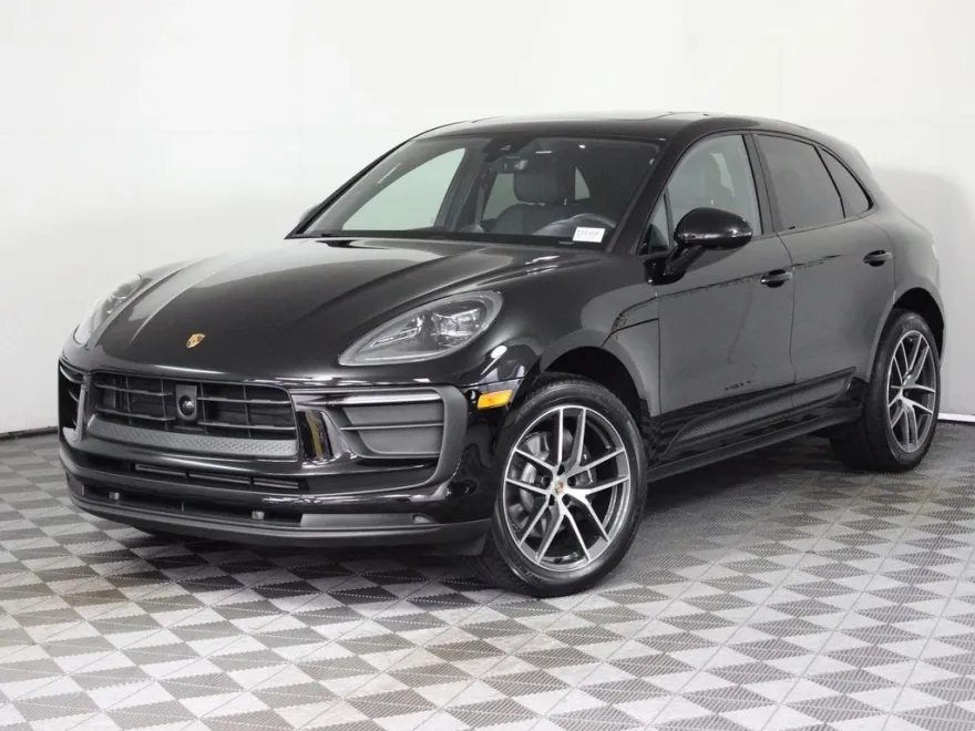 2025 Porsche Macan Base photo 1