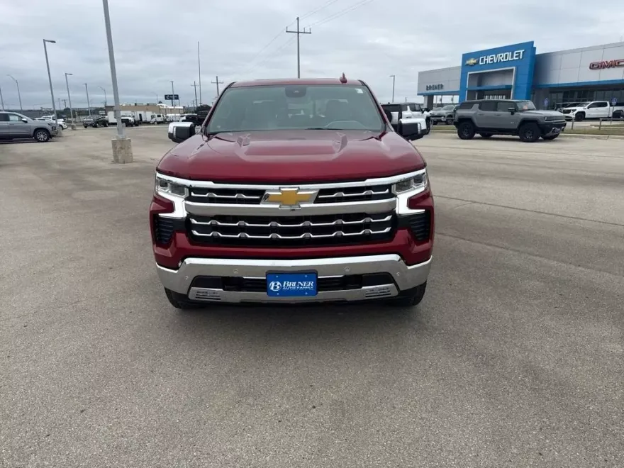 2026 Chevrolet Silverado 1500 LTZ photo 1