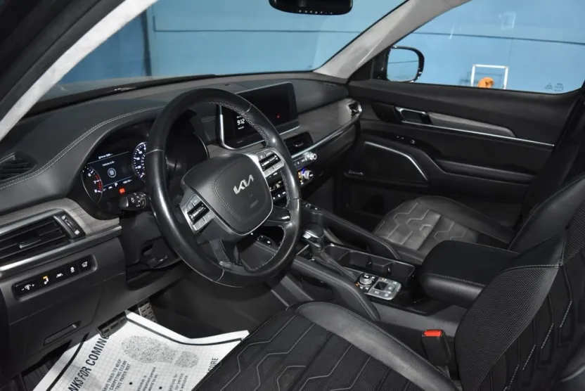 2022 Kia Telluride SX photo 1