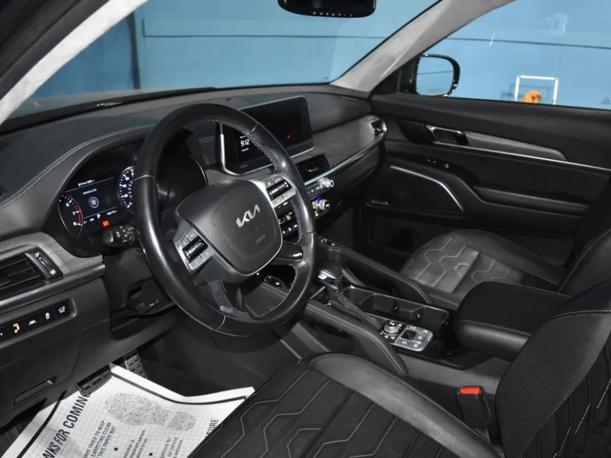 2022 Kia Telluride SX photo 1