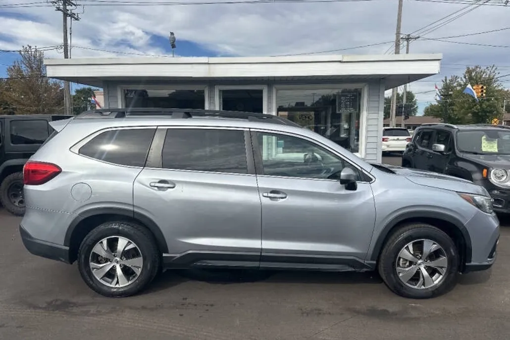 2019 Subaru Ascent Premium photo 1