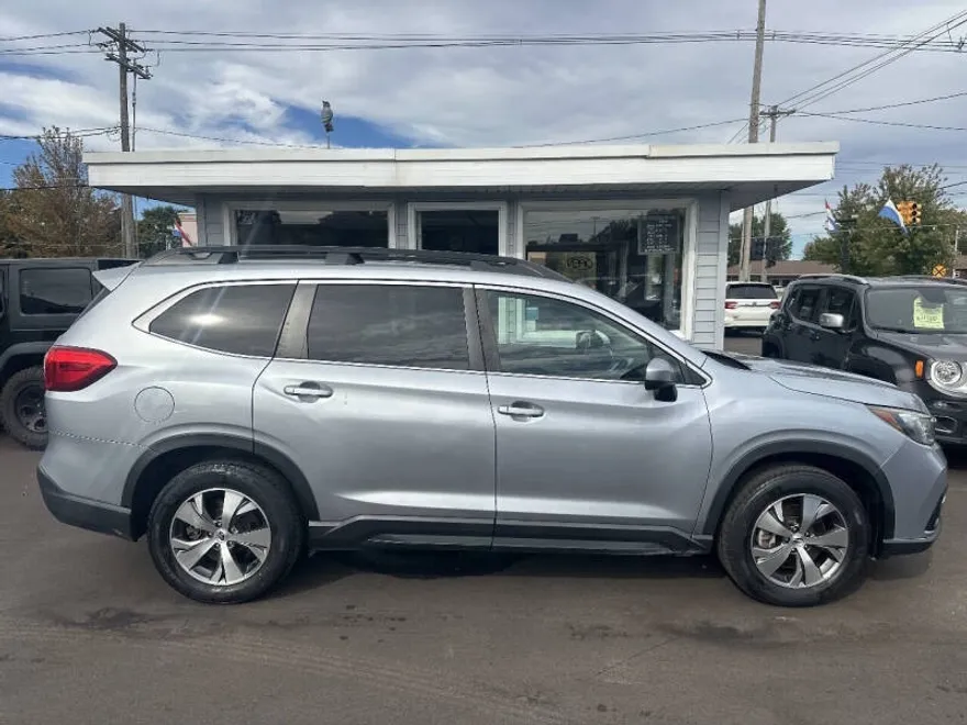 2019 Subaru Ascent Premium photo 1
