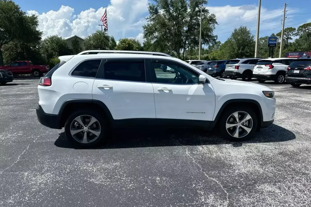 2019 Jeep Cherokee Limited photo 1
