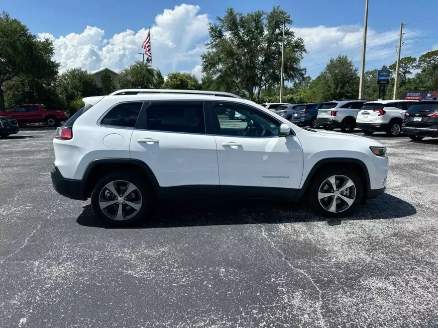 2019 Jeep Cherokee Limited photo 1