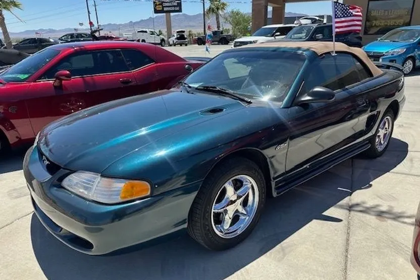1996 Ford Mustang GT photo 1