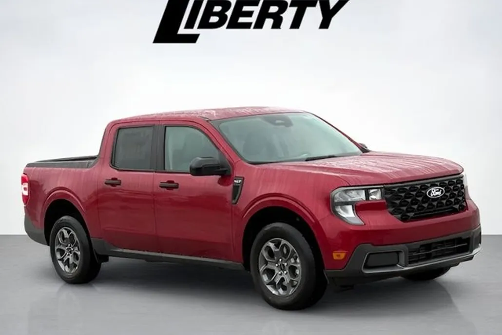 2025 Ford Maverick XLT photo 1