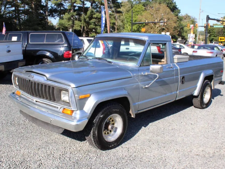 1985 Jeep J-10 photo 1