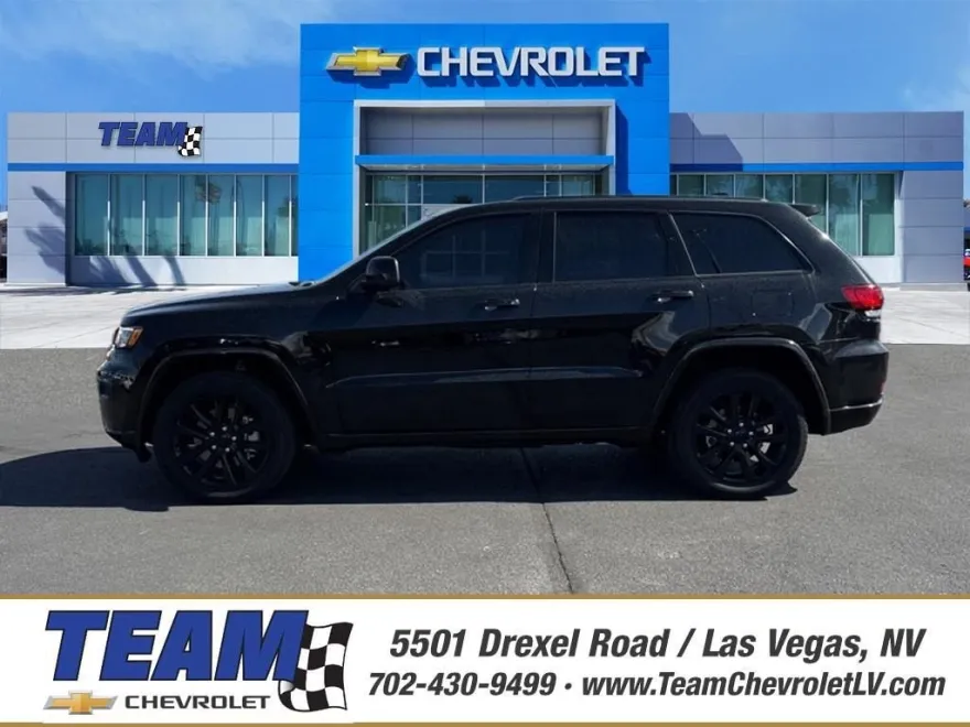 2022 Jeep Cherokee Laredo photo 1