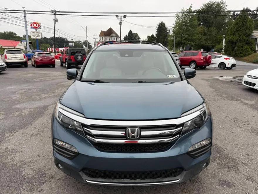 2016 Honda Pilot Touring photo 1