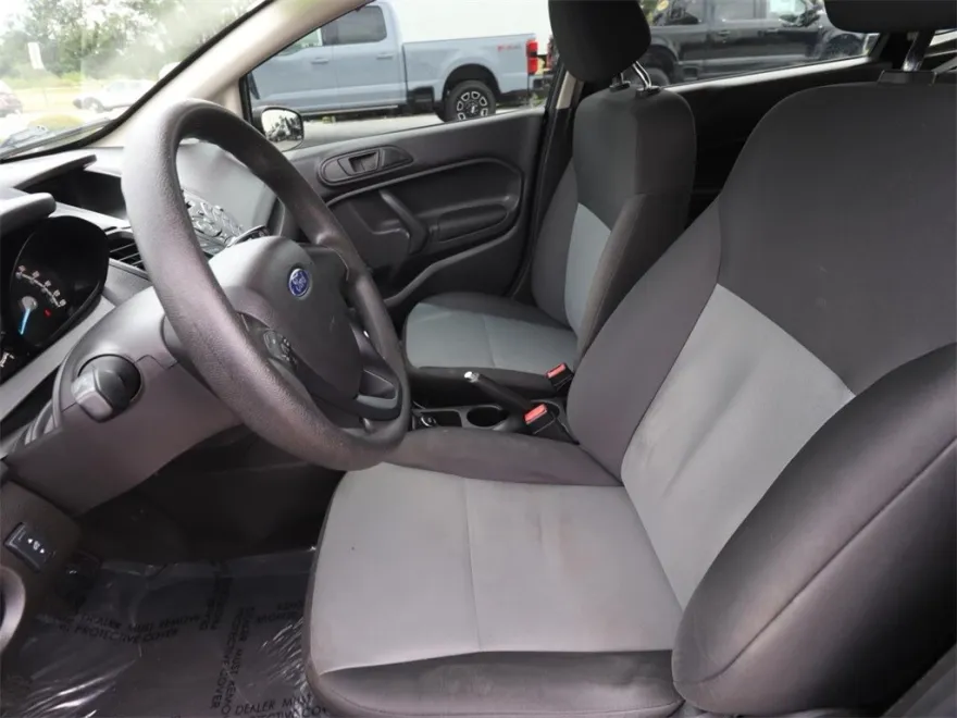2019 Ford Fiesta S photo 1