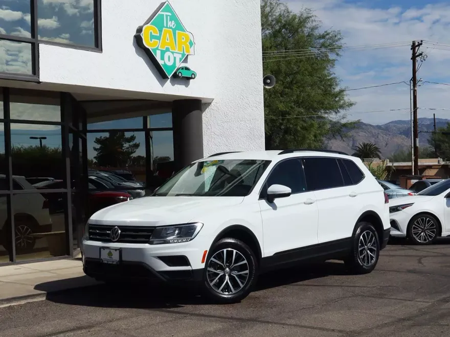 2019 Volkswagen Tiguan SE photo 1
