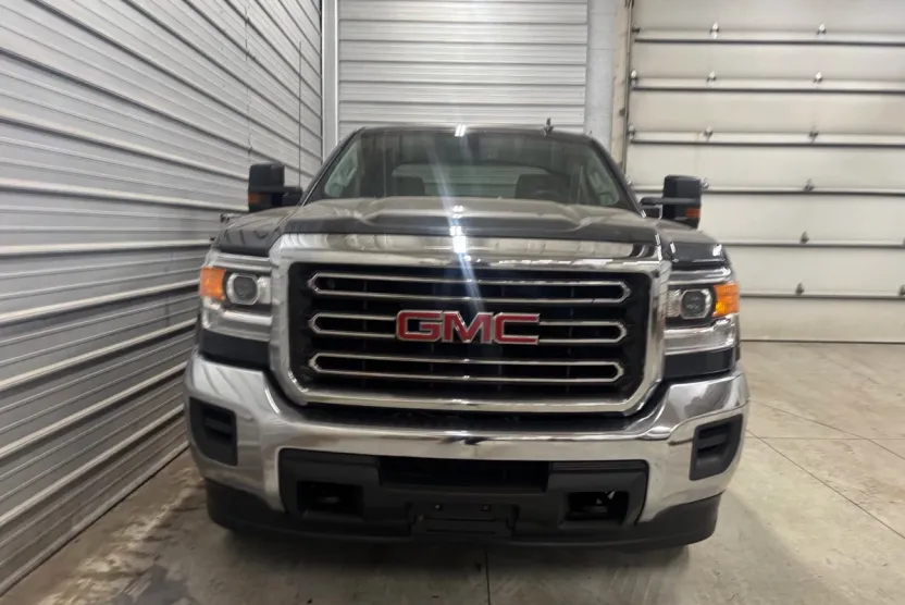 2018 Gmc Sierra Base photo 1