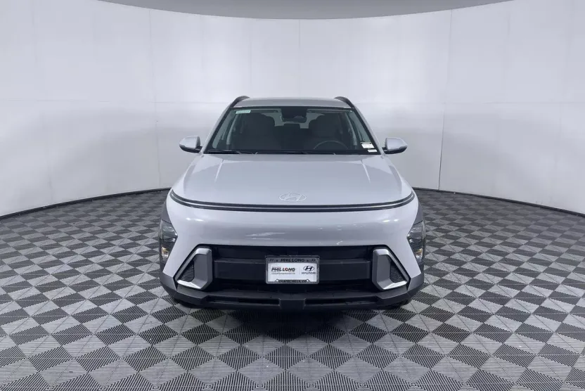 2025 Hyundai Kona SEL photo 1